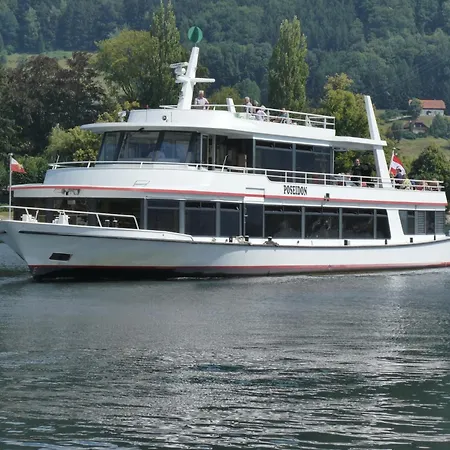 Austria 206 Am Traunsee, * غموندين