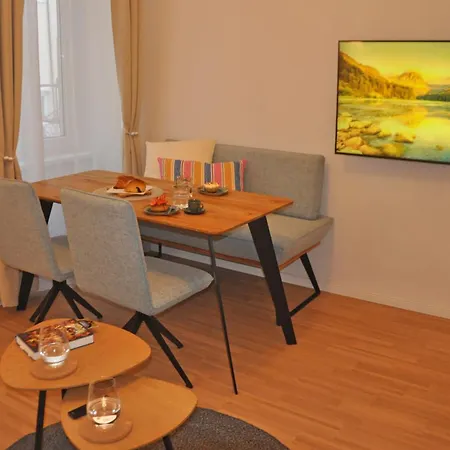 Austria 206 Am Traunsee, * Gmunden